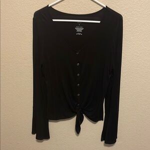 Arizona Jean Company Black V-Neck Long Sleeve Button Down Shirt